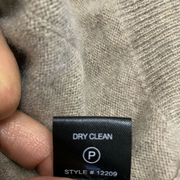 360 Cashmere 100% Cashmere Two tone Cardigan - Picture 12 of 12